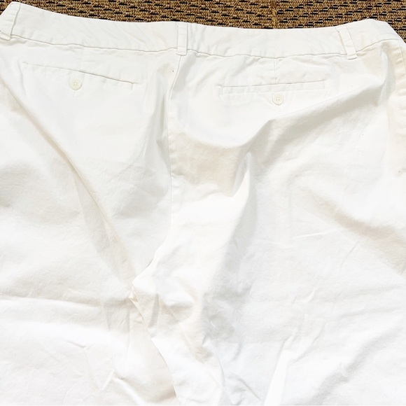 Old Navy Plus Size White Capri Pants-Size 24 - Picture 3 of 6